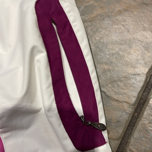 Columbia Women's Ski Jacket - Picture 3 of 8